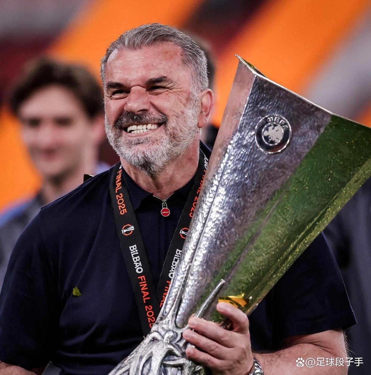 关于波兰运动员一路领先,斩获佳绩的信息 关于波兰运动员一路领先,斩获佳绩的信息