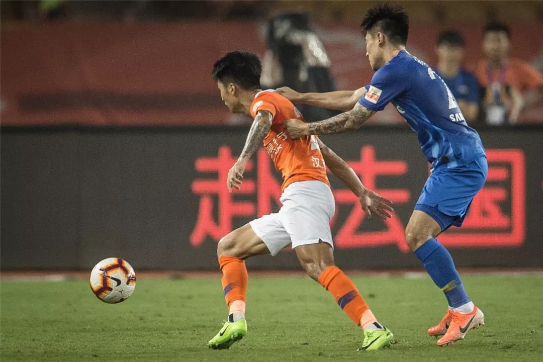 江苏苏宁客场不敌武汉卓尔，遭遇连败的简单介绍